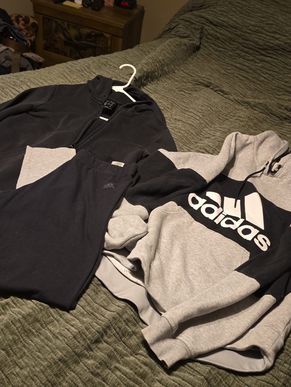 2 adidas Gray & Black Logo Hoodie & Leggings Set Medium Like New